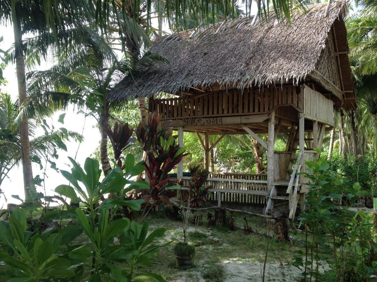 Masokut Surf Camp Siberut酒店 外观 照片