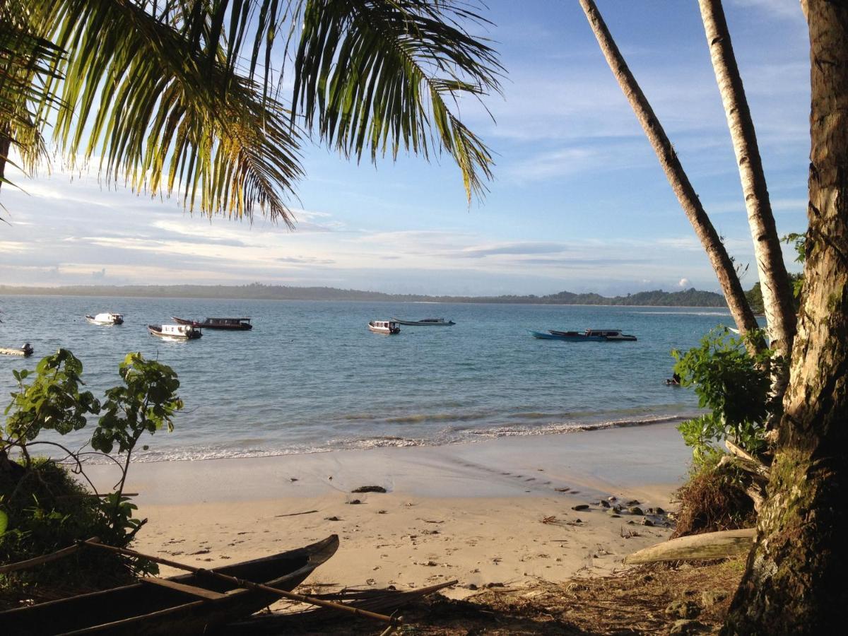 Masokut Surf Camp Siberut酒店 外观 照片